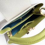 路易威登 Capucines 系列 Taurillon 牛皮手提包